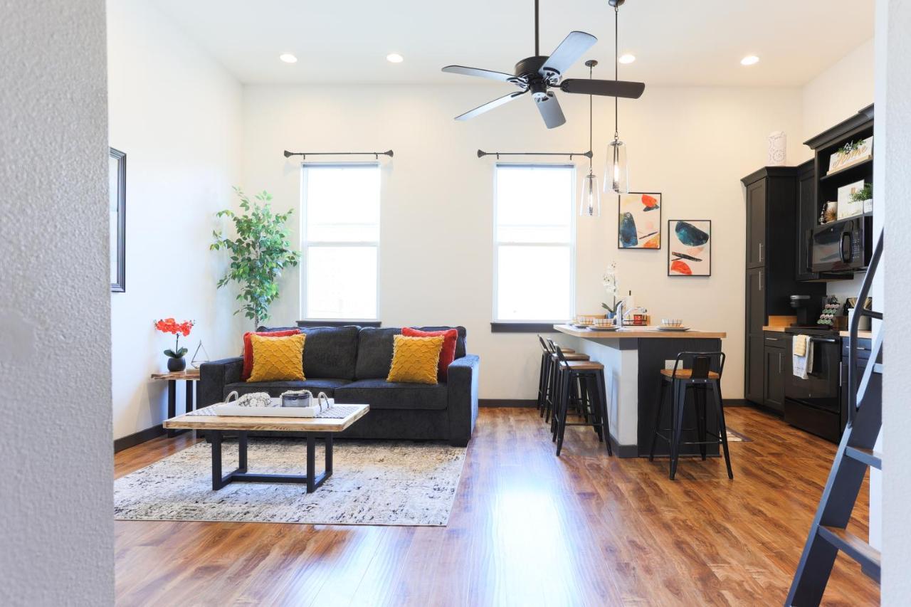 Old West Studio Lofts West 坦帕 外观 照片