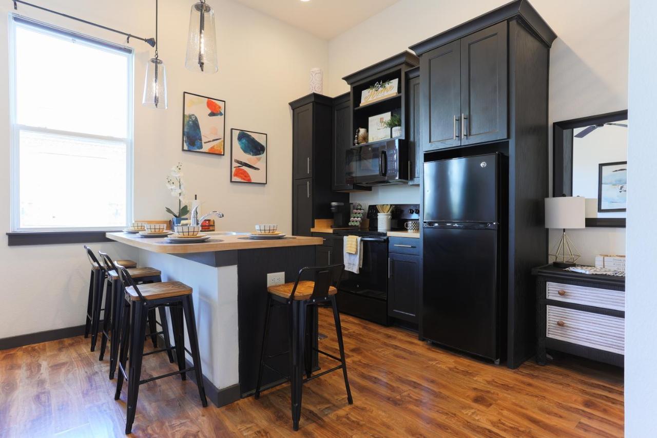 Old West Studio Lofts West 坦帕 外观 照片