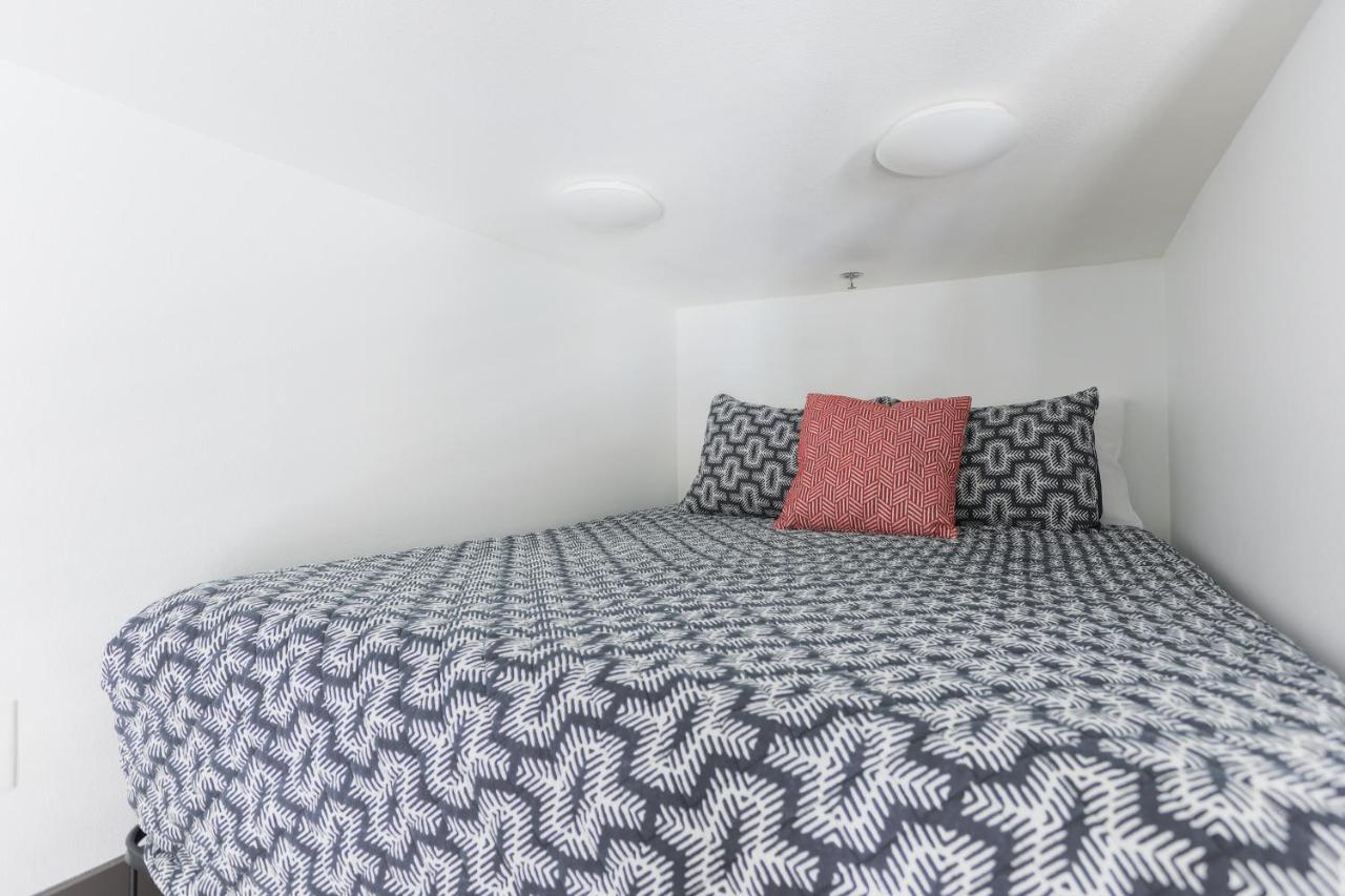 Old West Studio Lofts West 坦帕 外观 照片