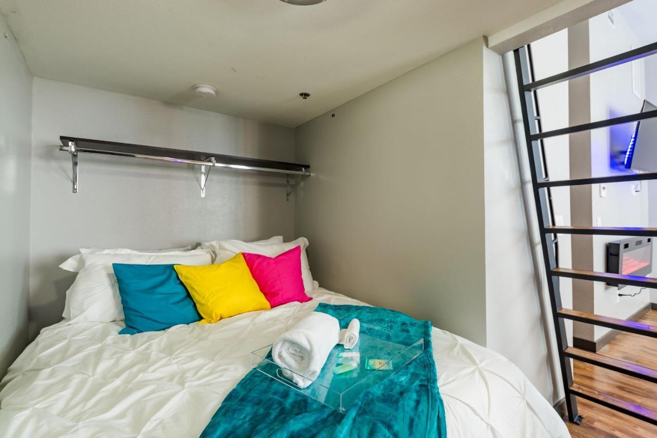 Old West Studio Lofts West 坦帕 外观 照片