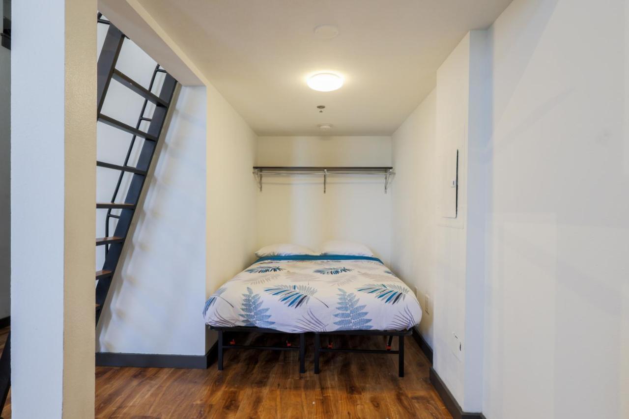 Old West Studio Lofts West 坦帕 外观 照片