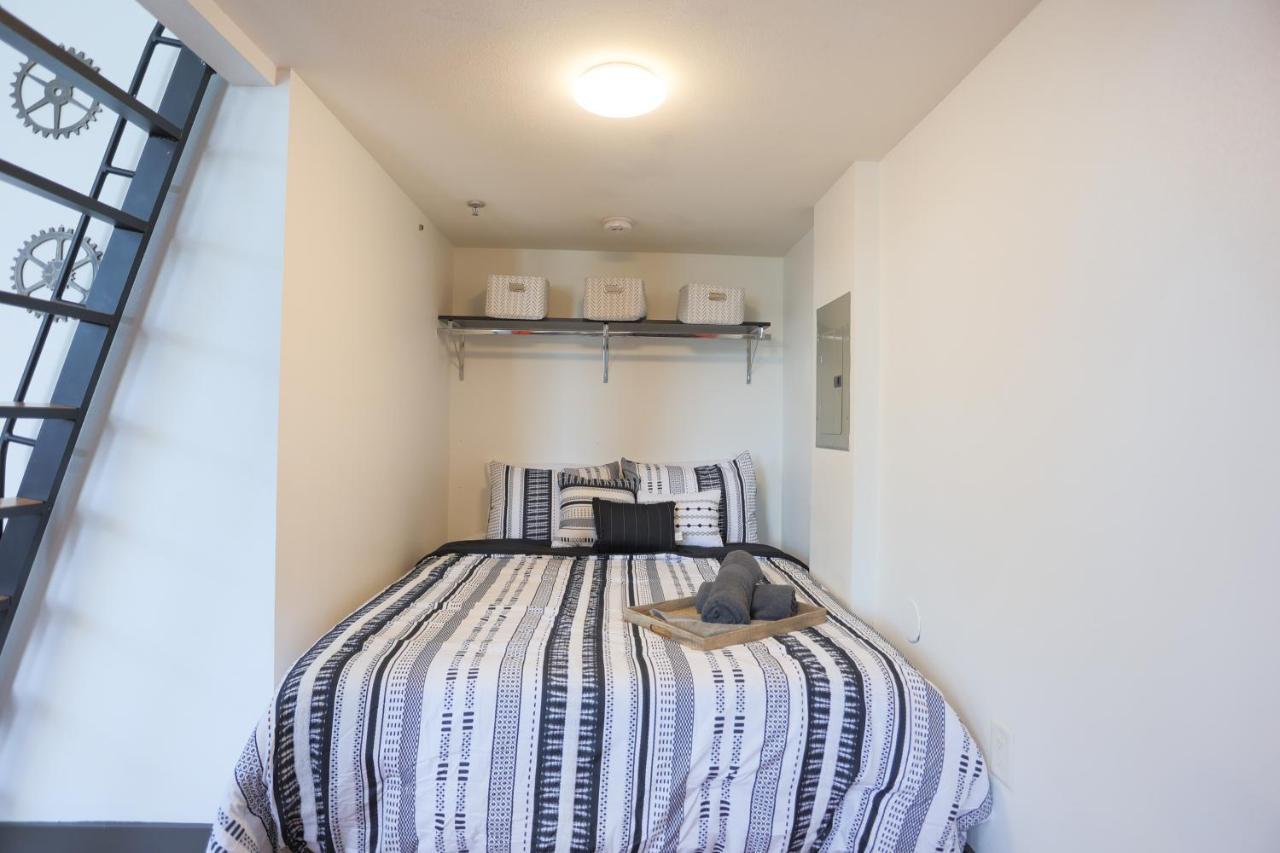 Old West Studio Lofts West 坦帕 外观 照片