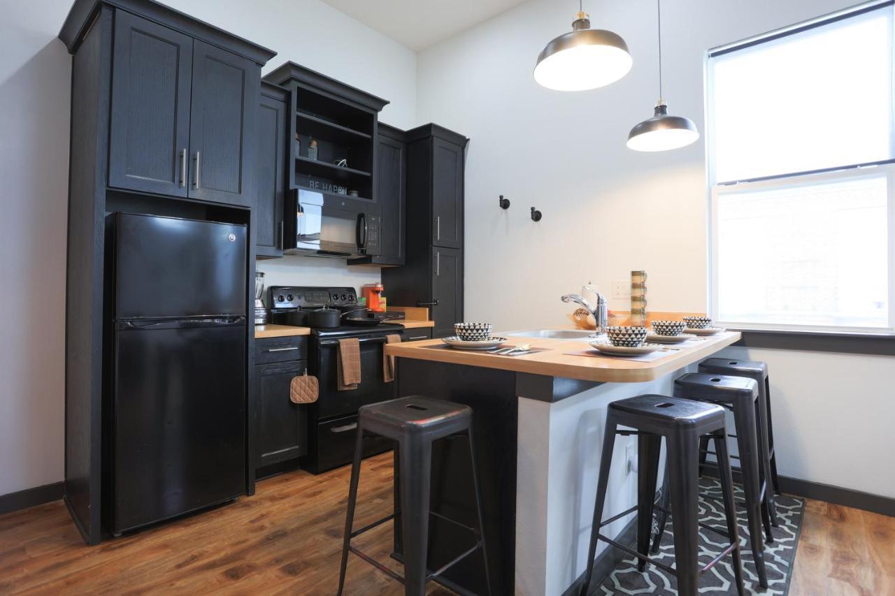 Old West Studio Lofts West 坦帕 外观 照片