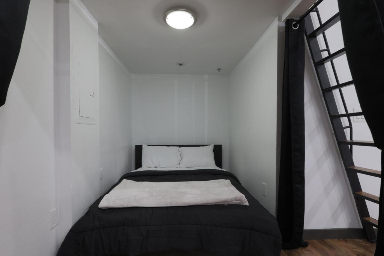 Old West Studio Lofts West 坦帕 外观 照片