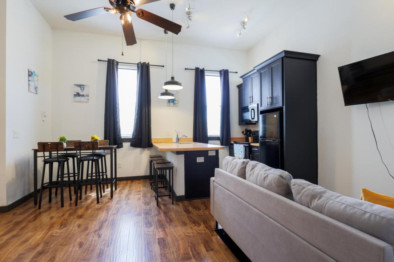 Old West Studio Lofts West 坦帕 外观 照片