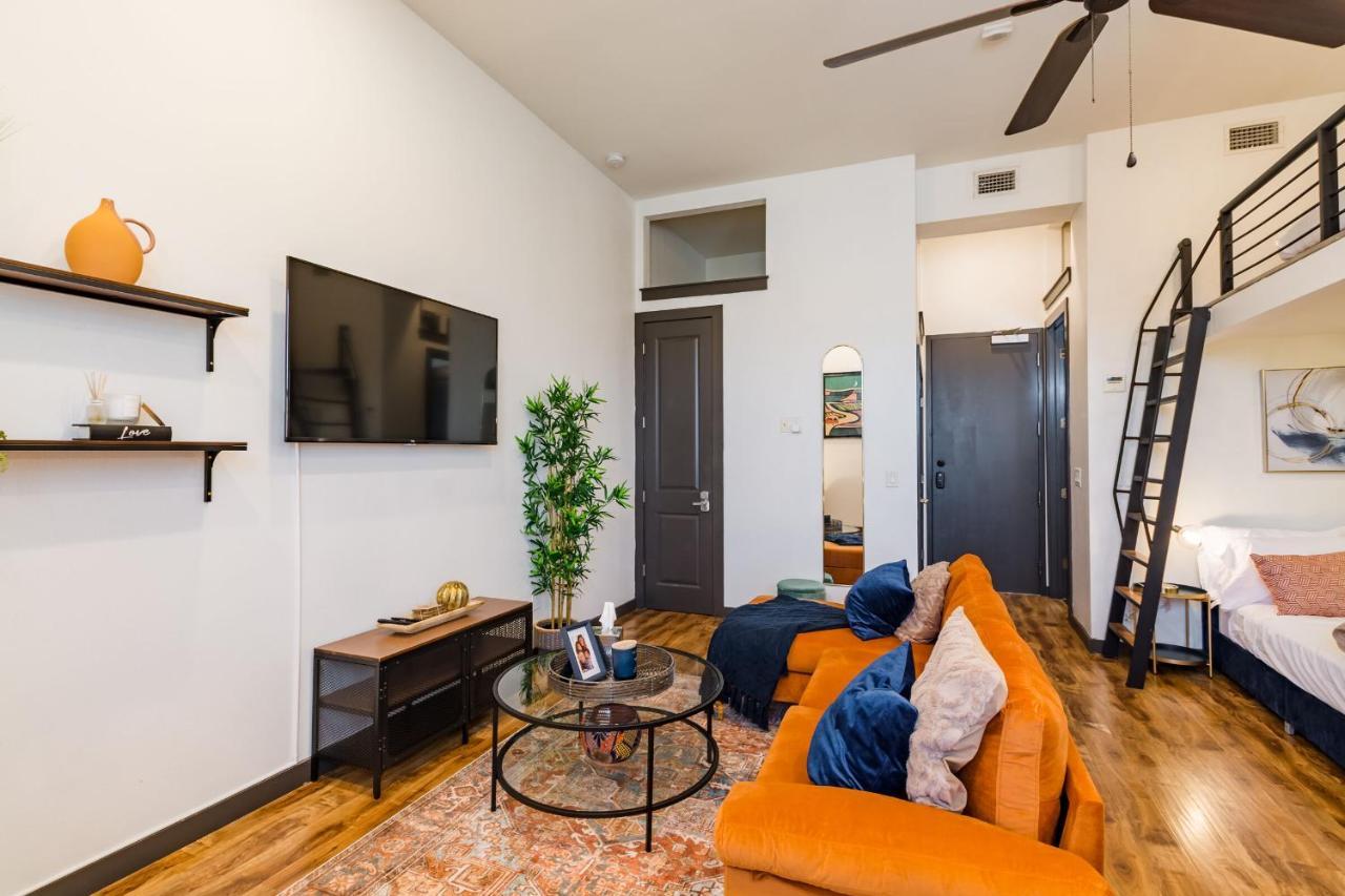Old West Studio Lofts West 坦帕 外观 照片
