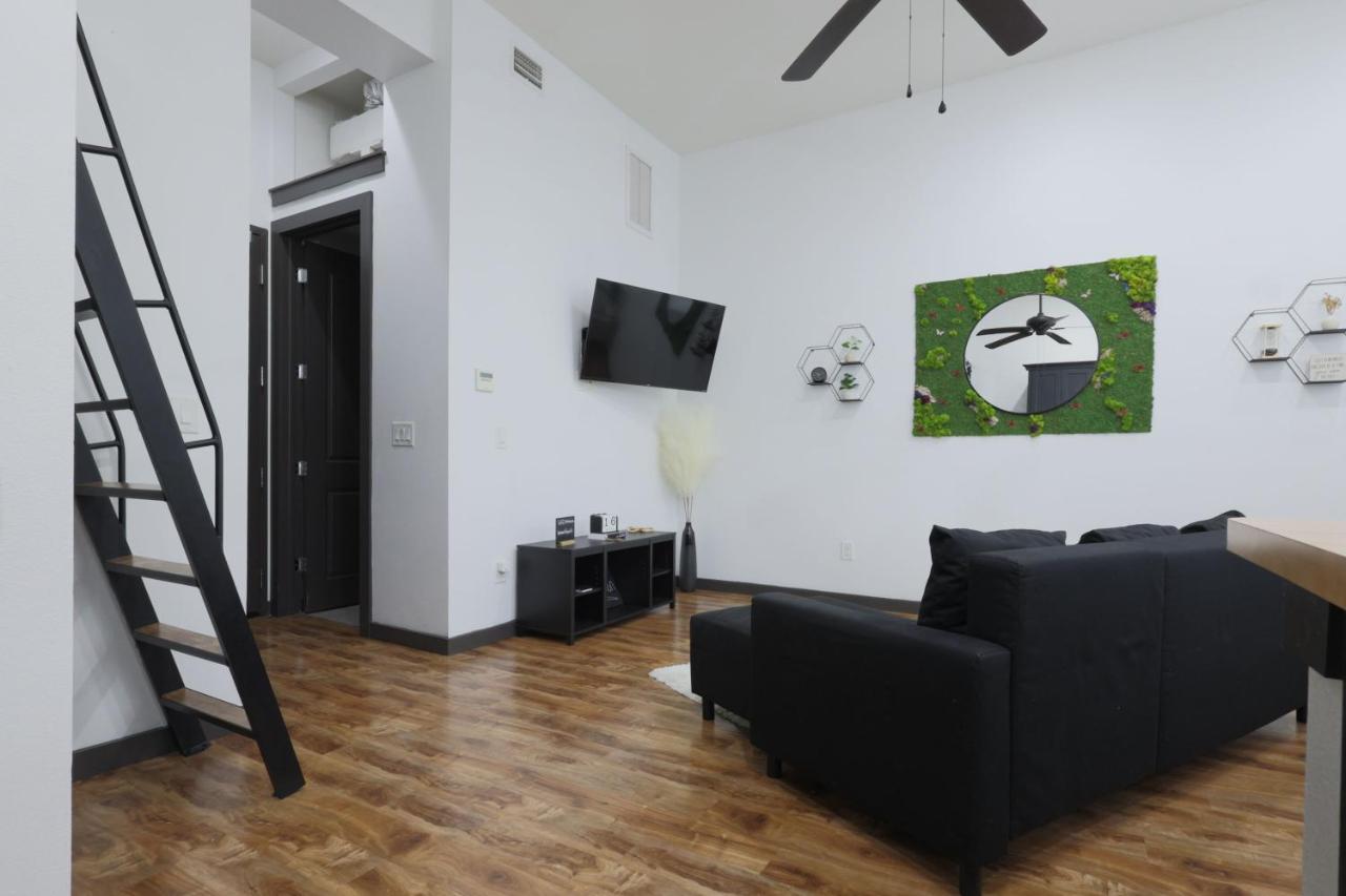 Old West Studio Lofts West 坦帕 外观 照片