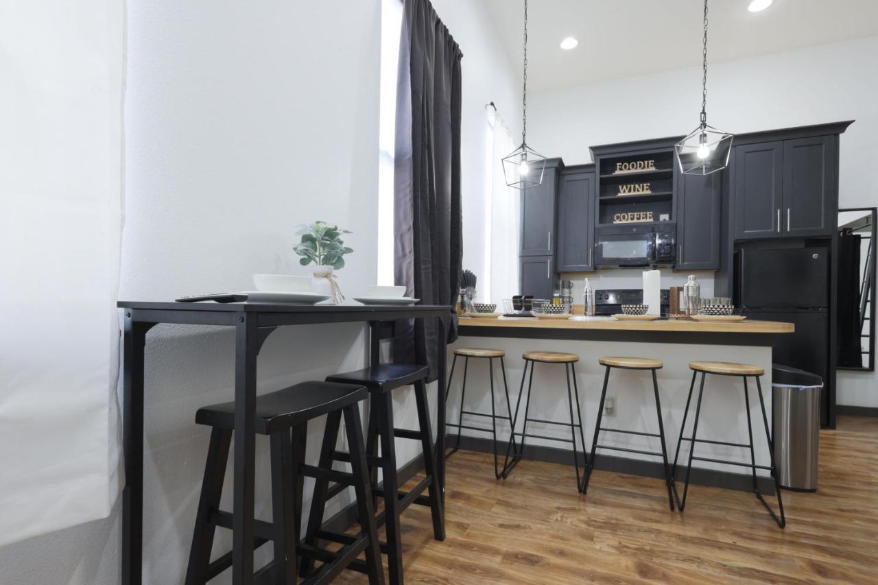 Old West Studio Lofts West 坦帕 外观 照片