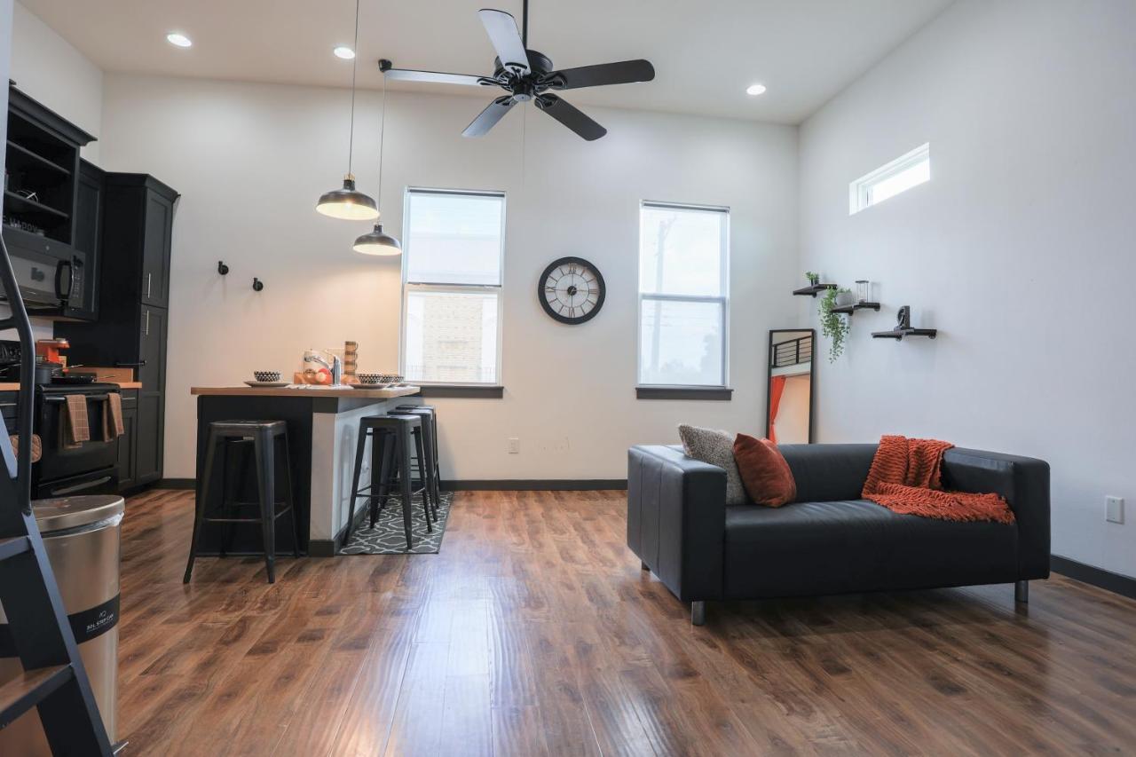 Old West Studio Lofts West 坦帕 外观 照片