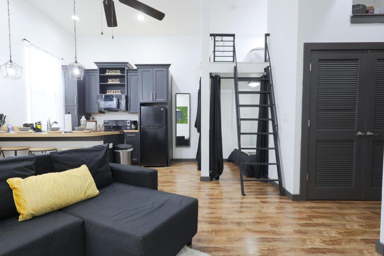 Old West Studio Lofts West 坦帕 外观 照片