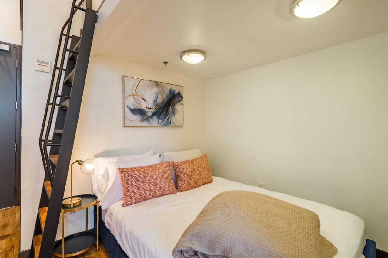 Old West Studio Lofts West 坦帕 外观 照片